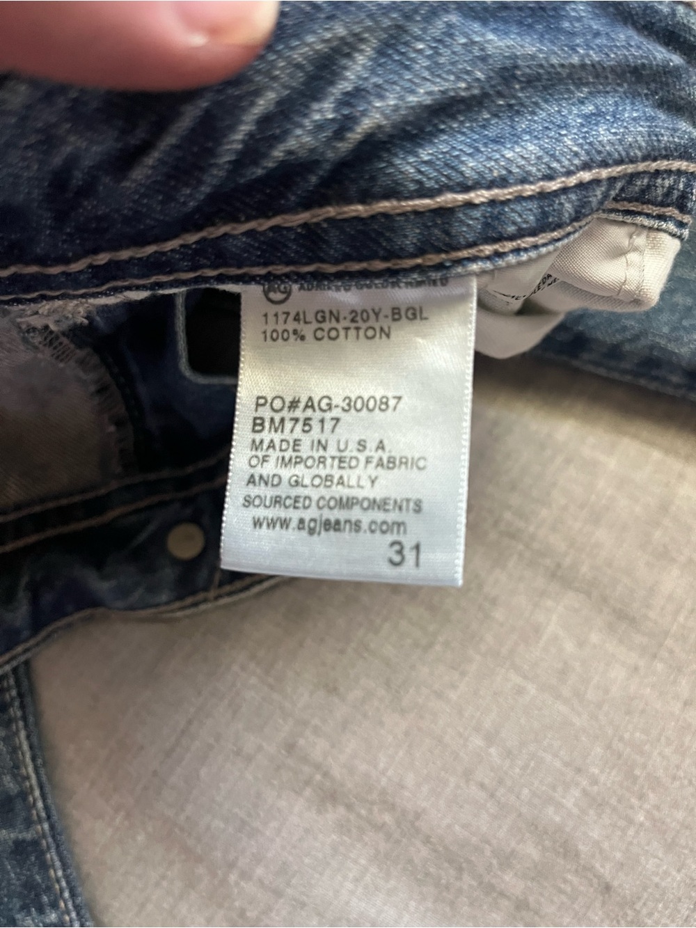 Men's AG ‘The Graduate’ tailored leg jeans. 31x32. Worn once. Paid $200. - Picture 10 of 12